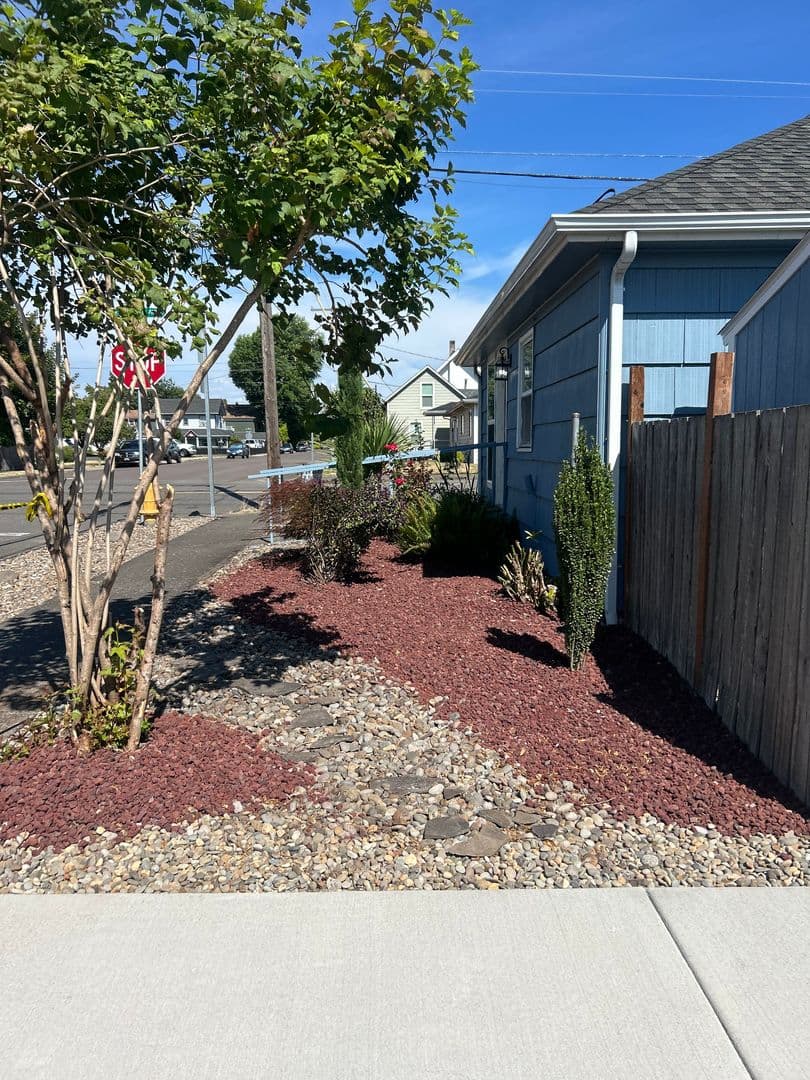 Stayton Apartment: 683-685 N First Ave