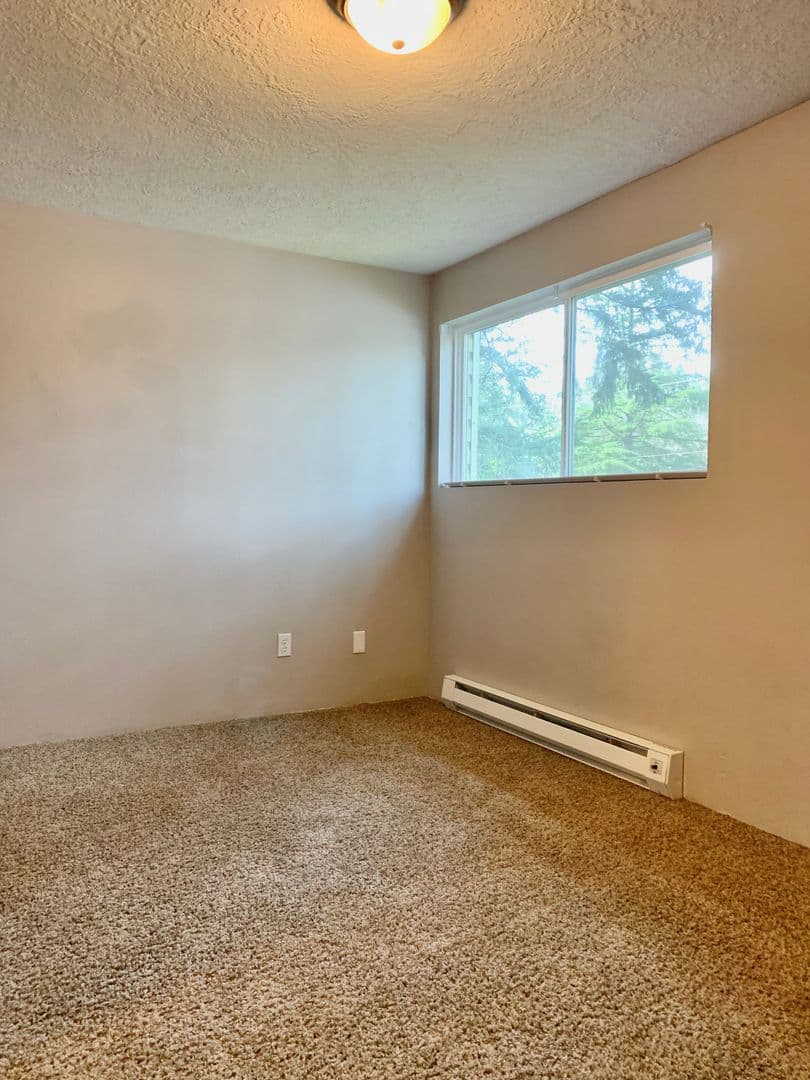 Salem Apartment: 4870-4874 Sunnyside Rd SE #11894
