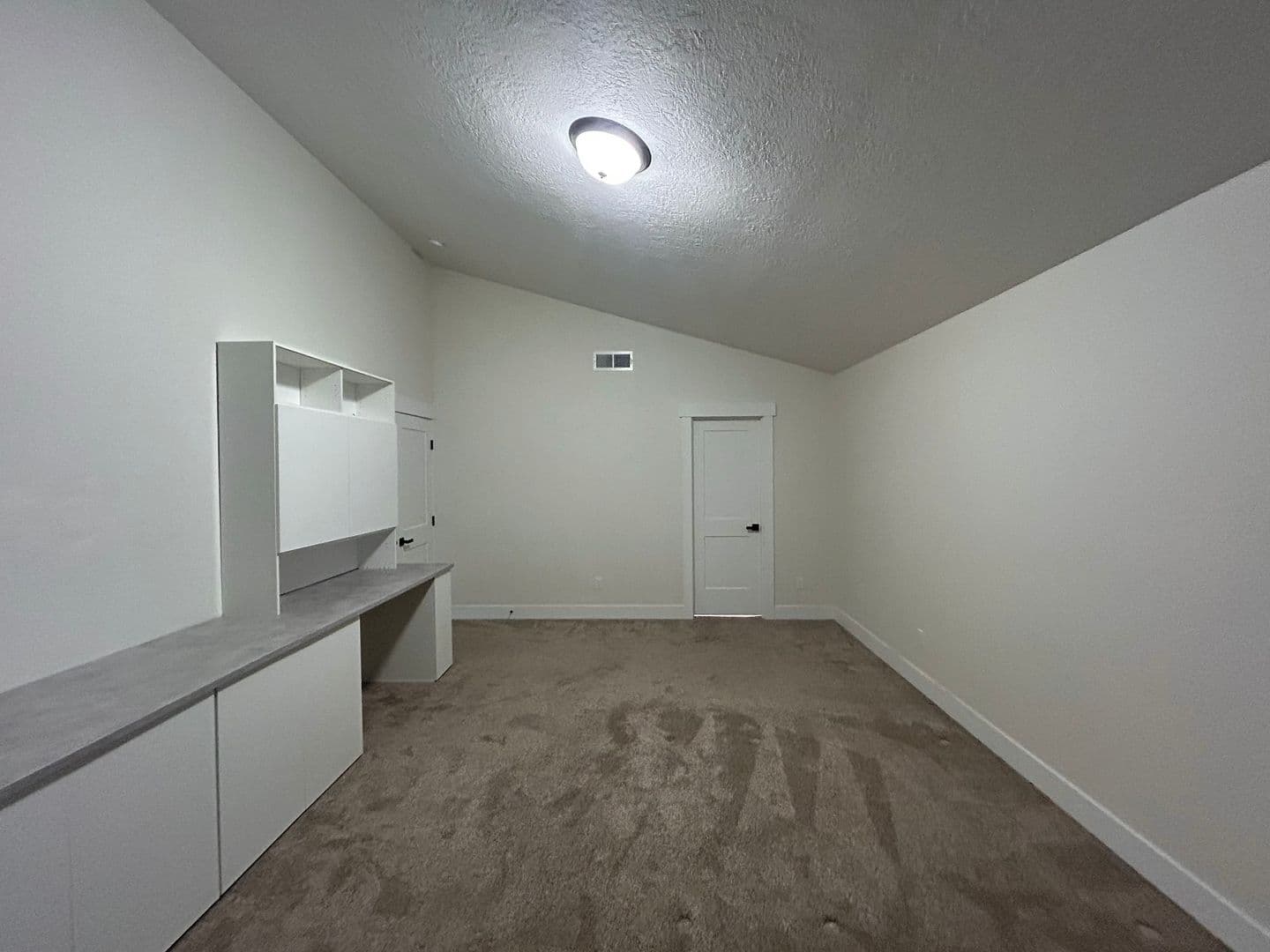 Salem House: 5667 Jeremy Valley Dr SE