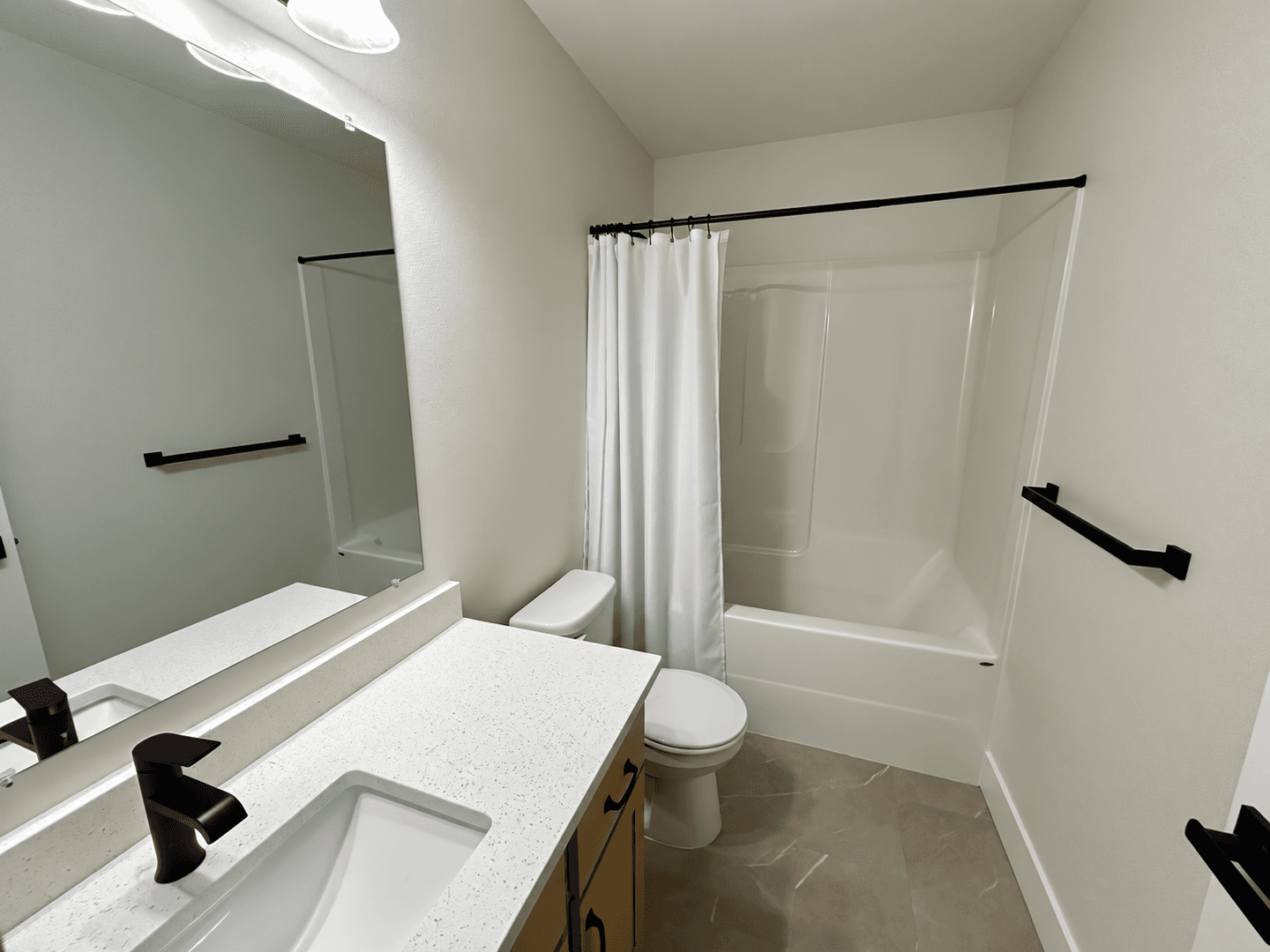Salem House: 5667 Jeremy Valley Dr SE