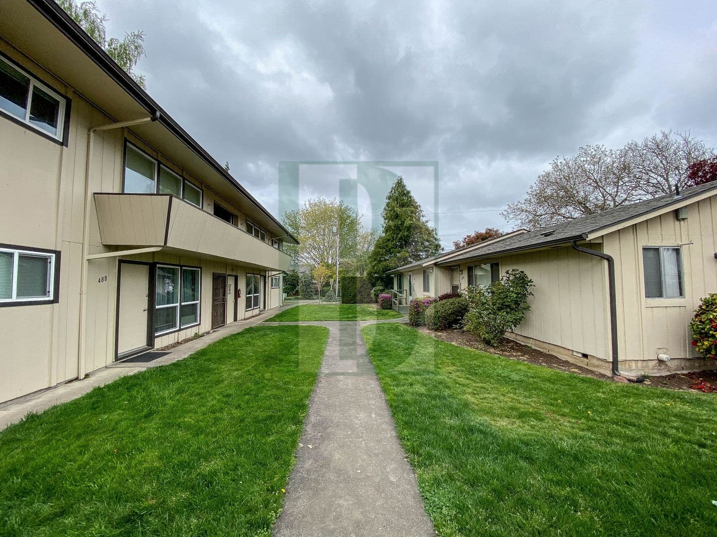 Salem Apartment: 482-494 18th St NE