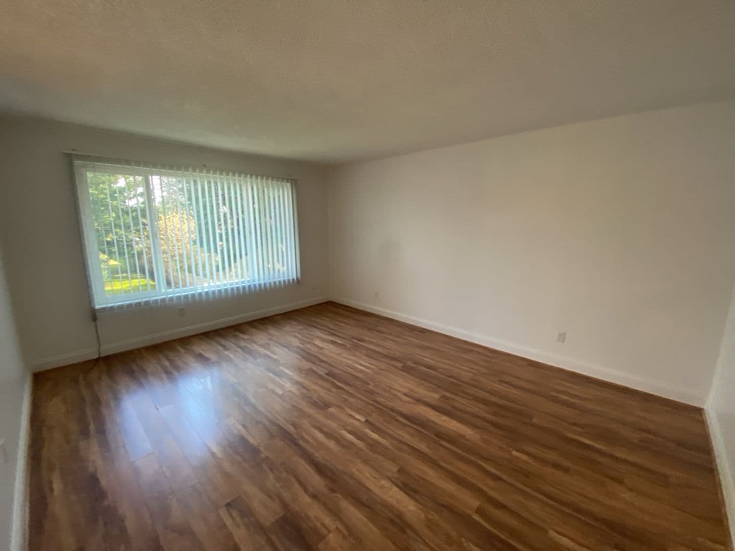 Keizer Apartment: 549-599 Greenwood Dr NE
