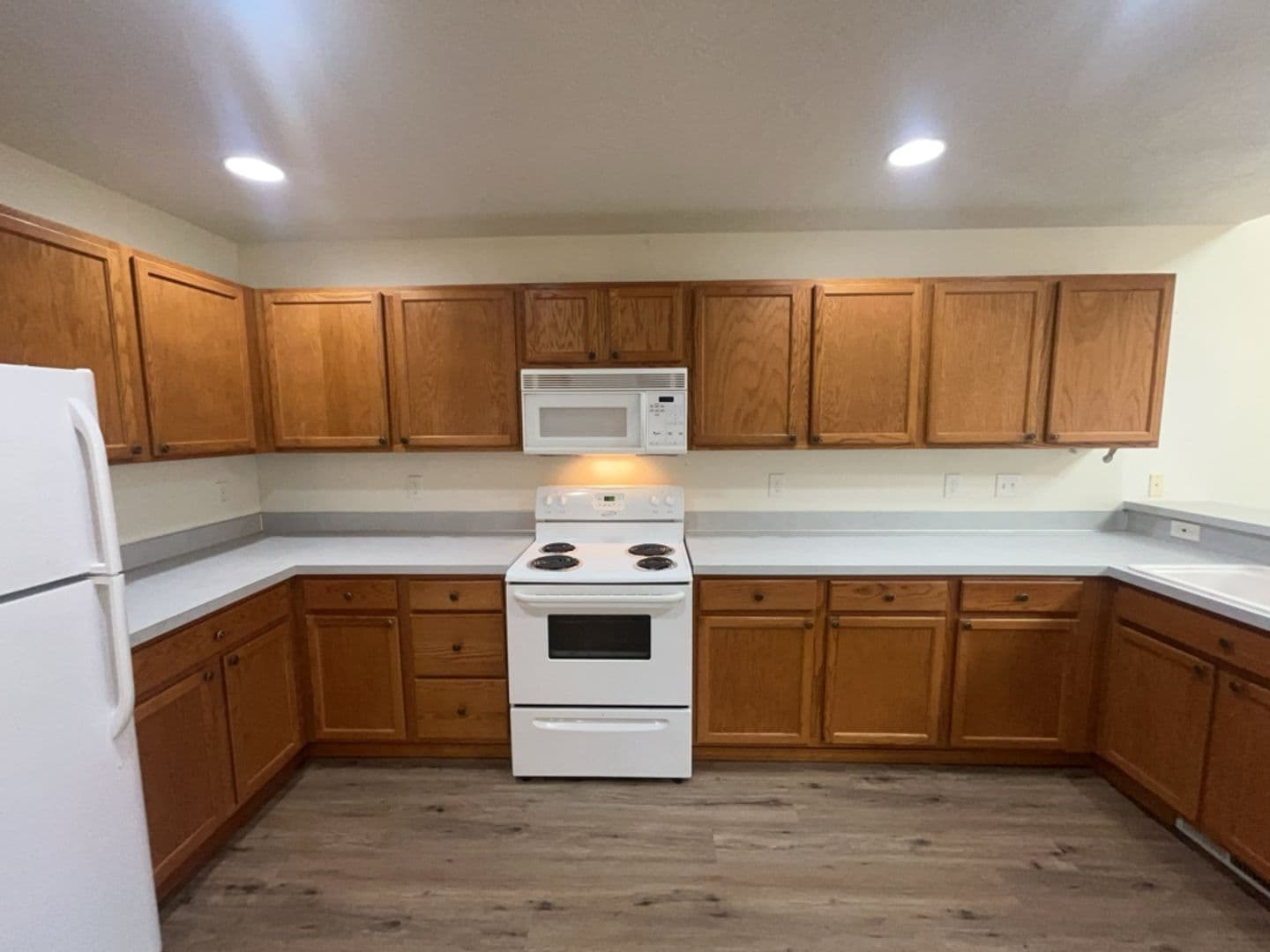 Salem Apartment: 5969-5979 Nelson Pl SE