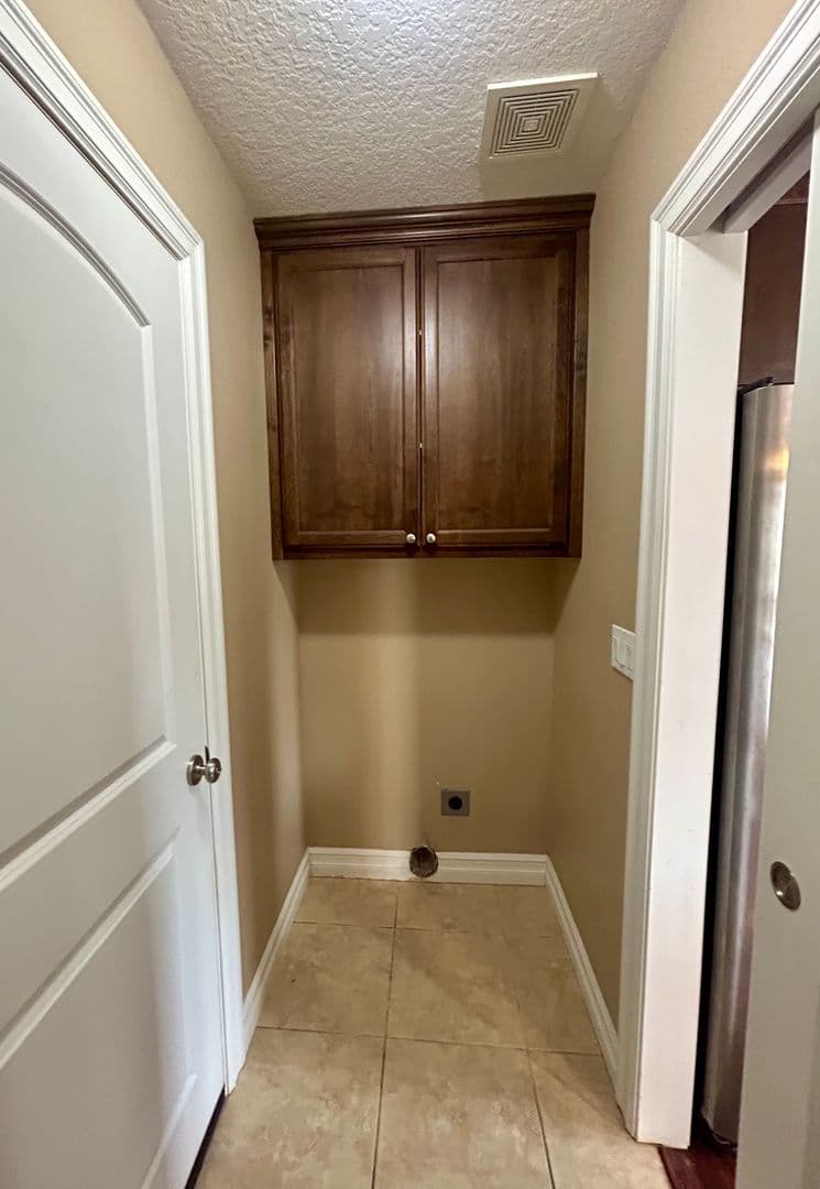 Salem Apartment: Multi