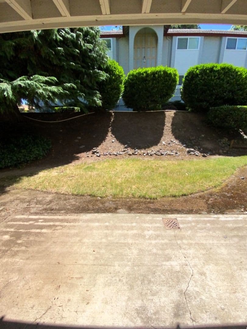 Keizer Apartment: 549-599 Greenwood Dr NE