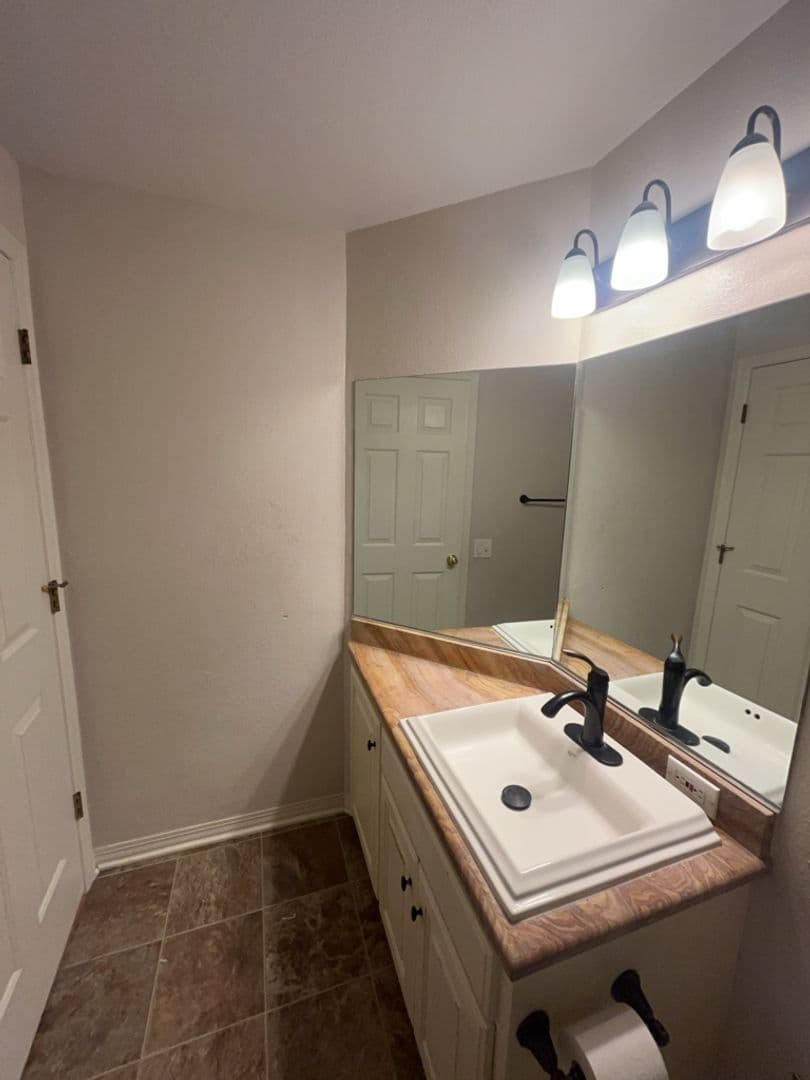 Keizer House: 7168 Lawnridge St. NE