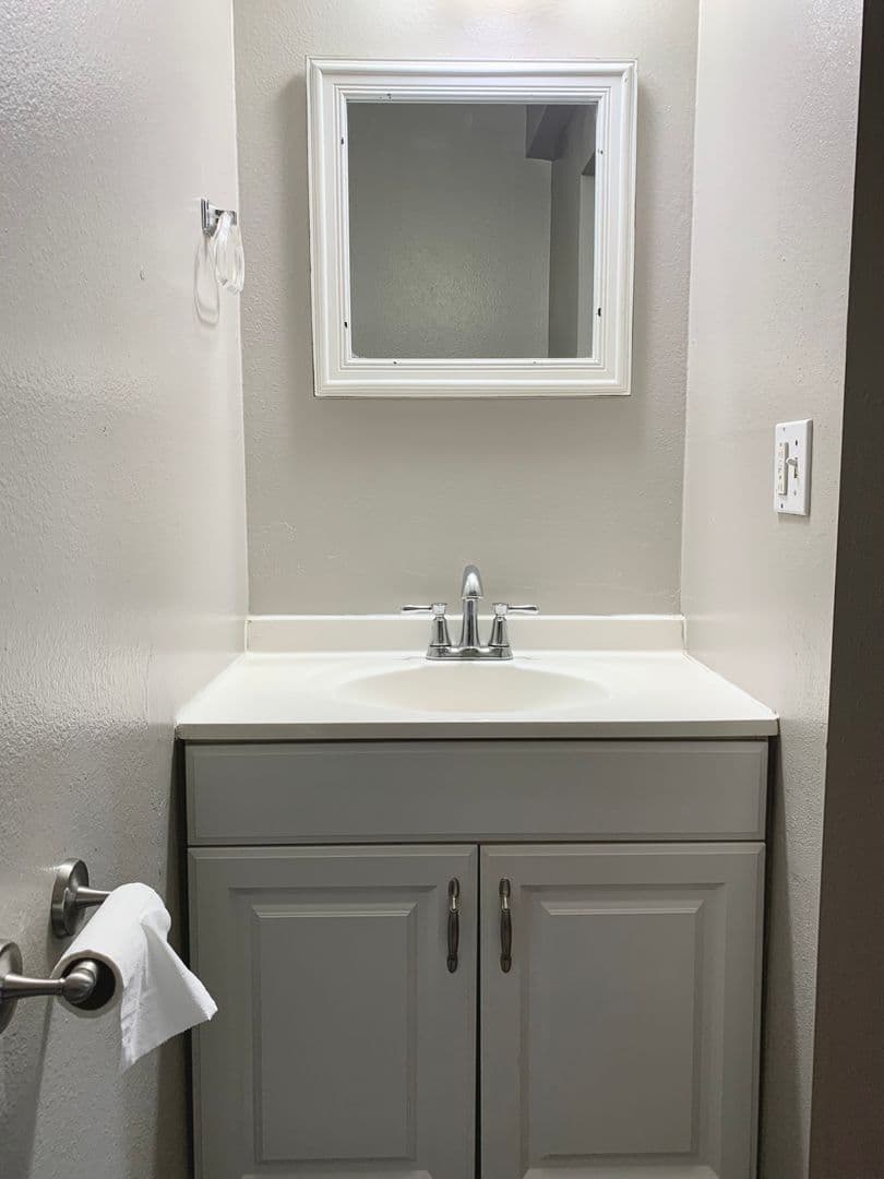 Salem Condo: 1321 Madras St. SE