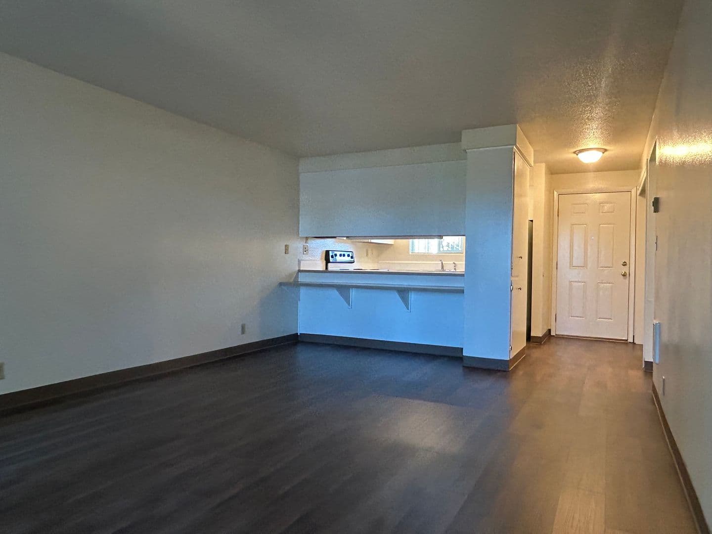 Salem Apartment: 612-614 Shangri La Ave NE