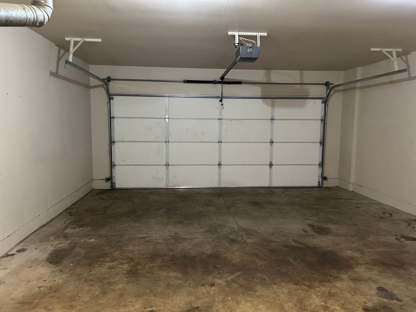 Keizer Apartment: 938-940 Boardwalk Ave. NE