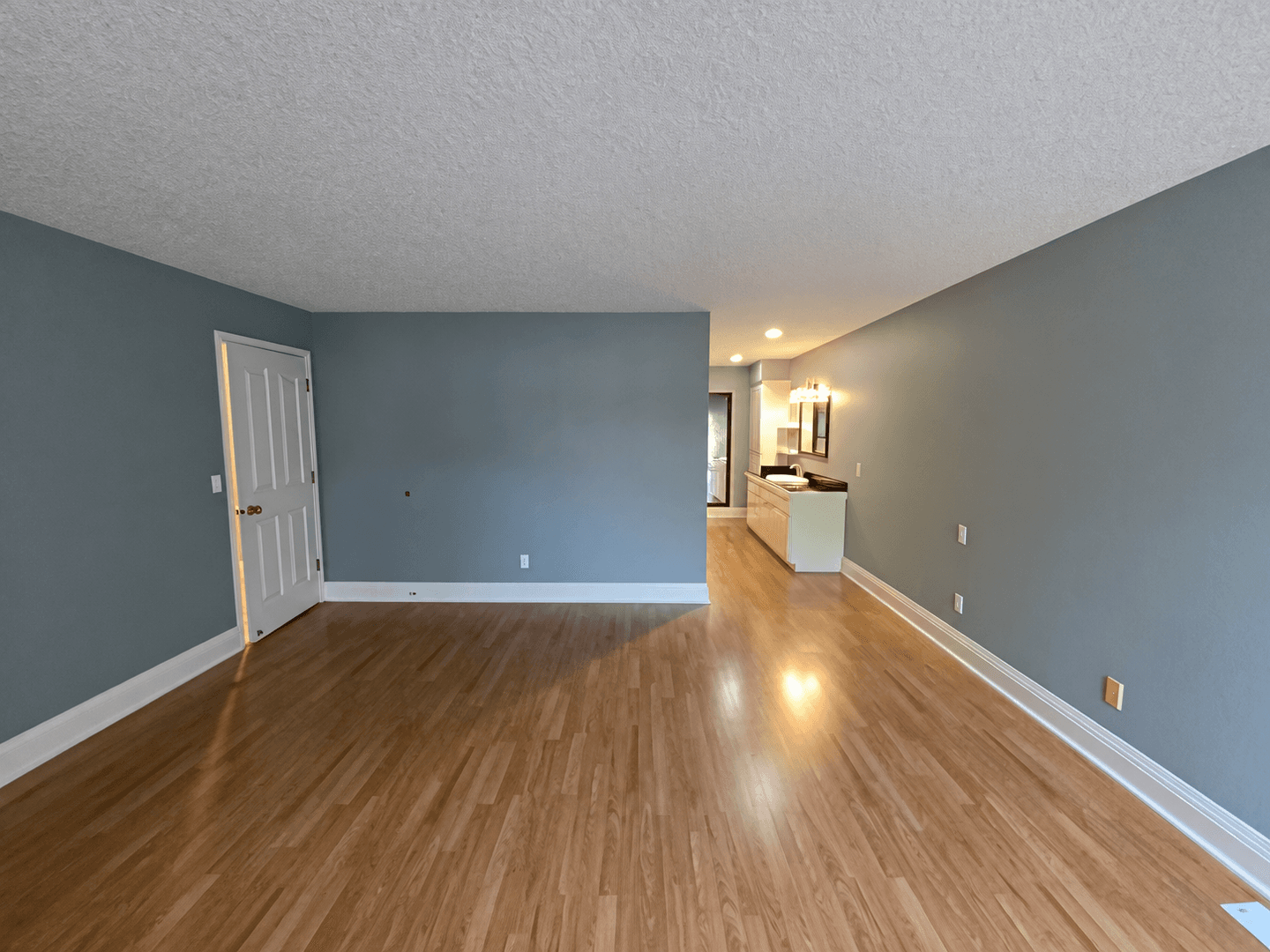 Salem Condo: 3115 La Costa Loop S