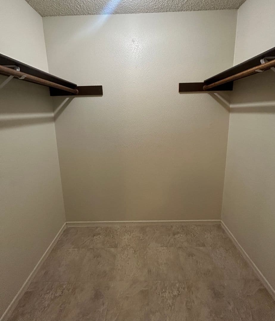 Salem Apartment: 3809-3873 24th Pl NE