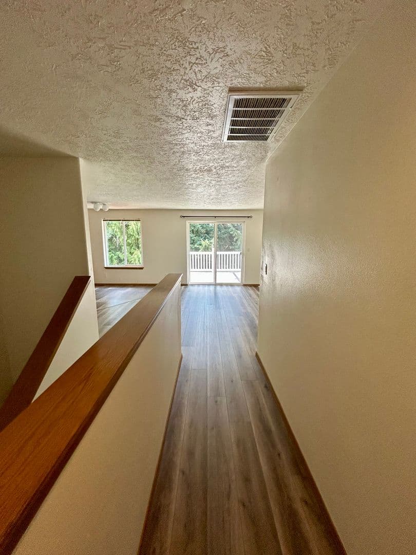 Salem House: 6034 Fircrest St. SE
