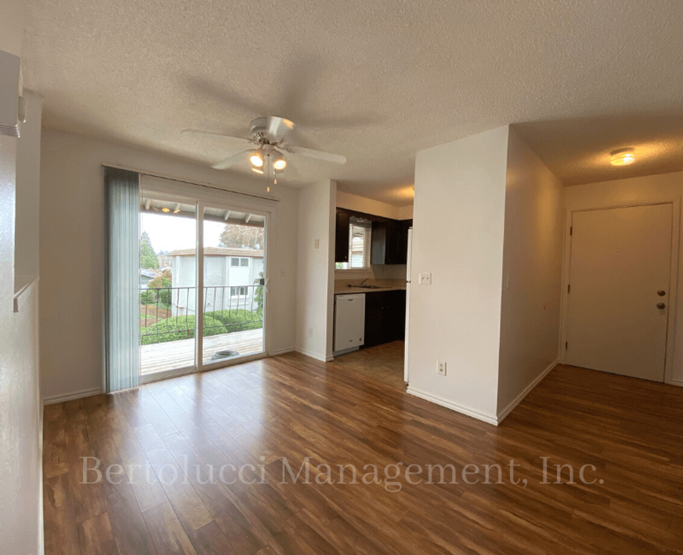 Keizer Apartment: 549-599 Greenwood Dr NE