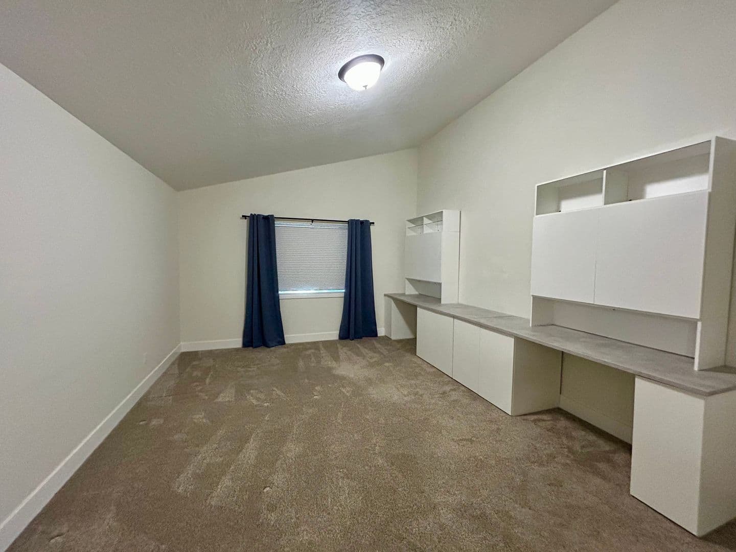 Salem House: 5667 Jeremy Valley Dr SE