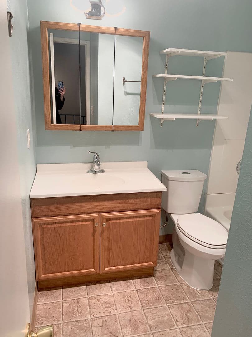 Salem Apartment: 4870-4874 Sunnyside Rd SE #11894