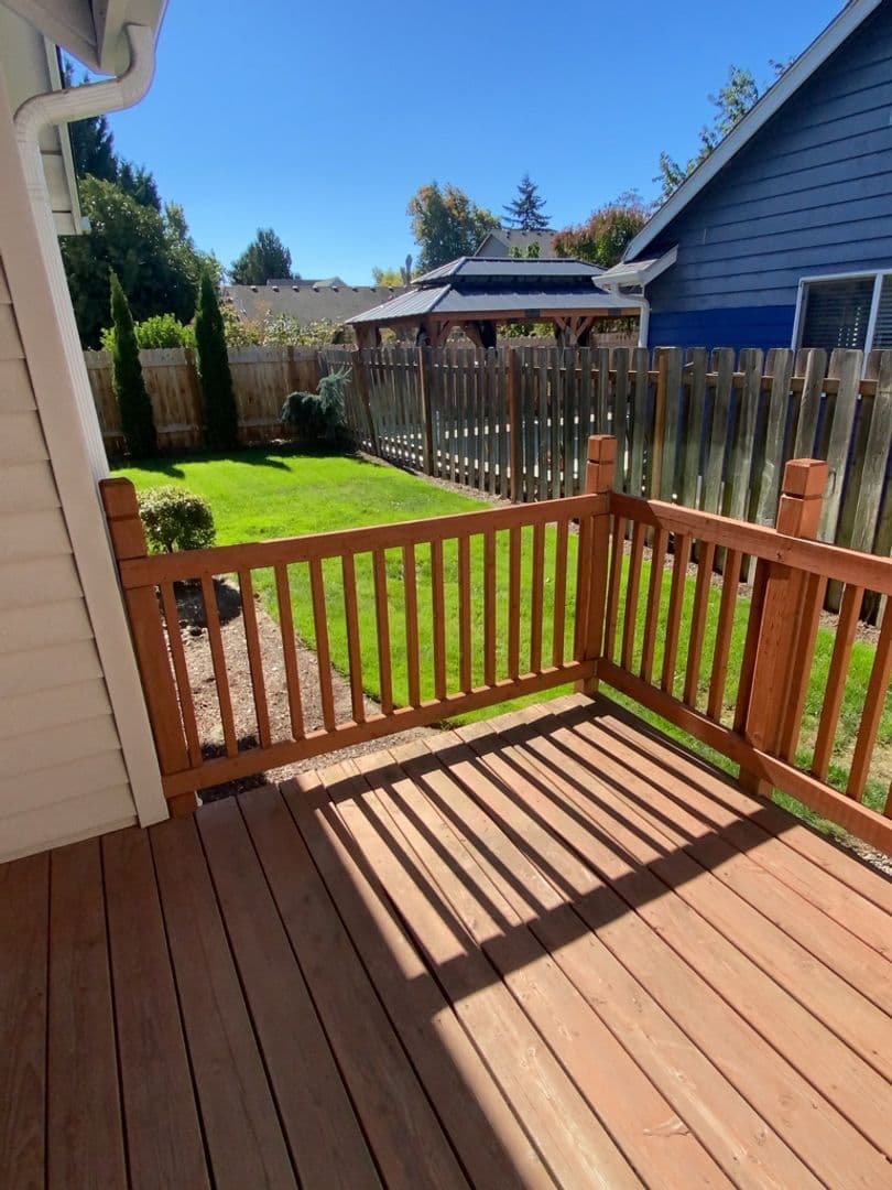 Keizer Apartment: 938-940 Boardwalk Ave. NE