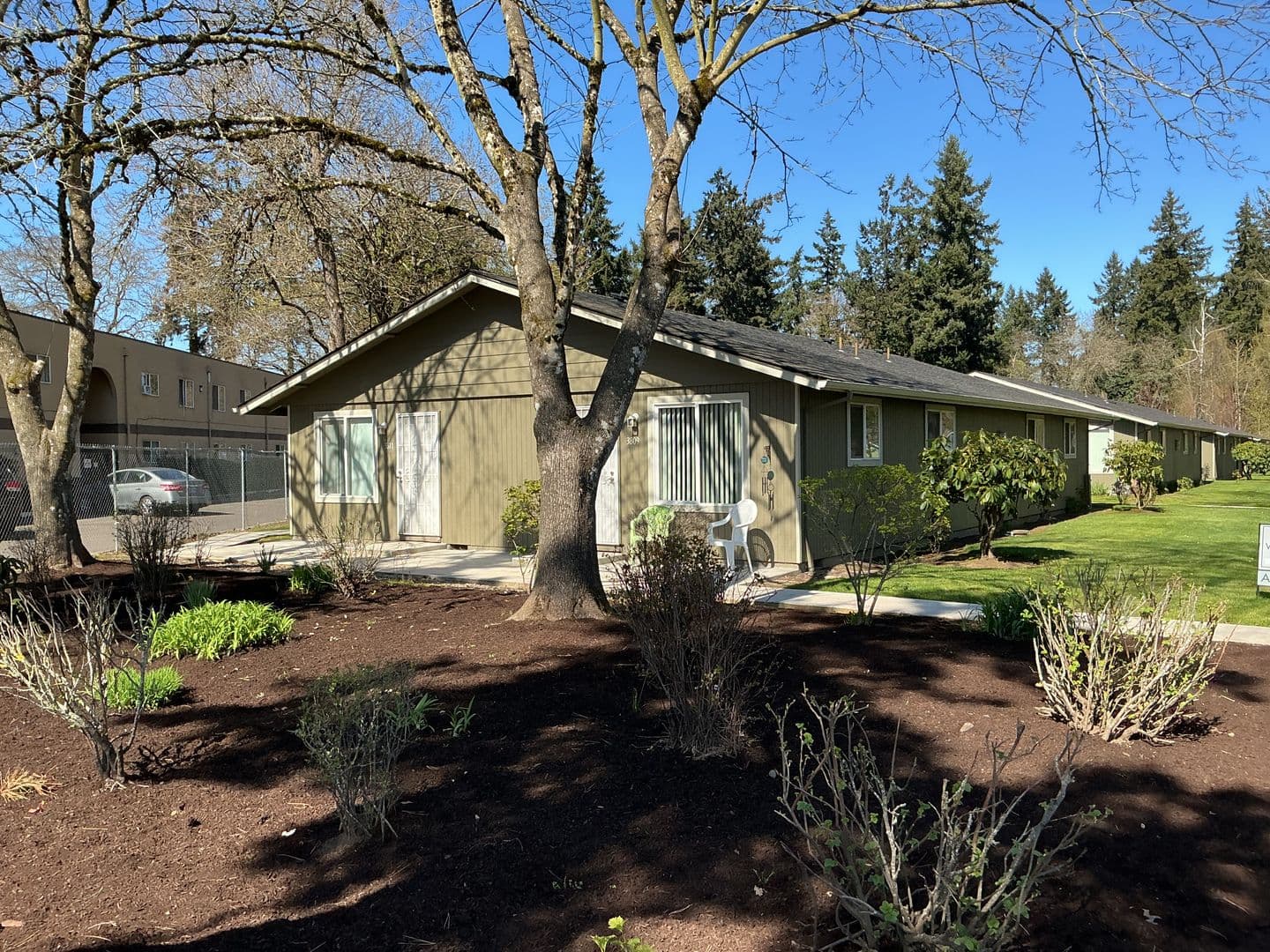 Salem Apartment: 3809-3873 24th Pl NE