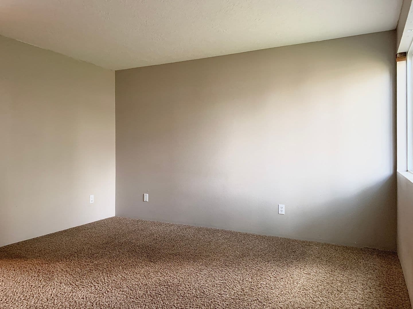 Salem Apartment: 4870-4874 Sunnyside Rd SE #11894