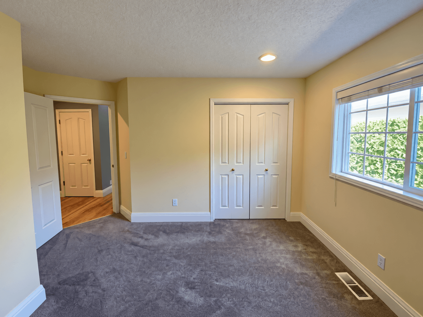 Salem Condo: 3115 La Costa Loop S