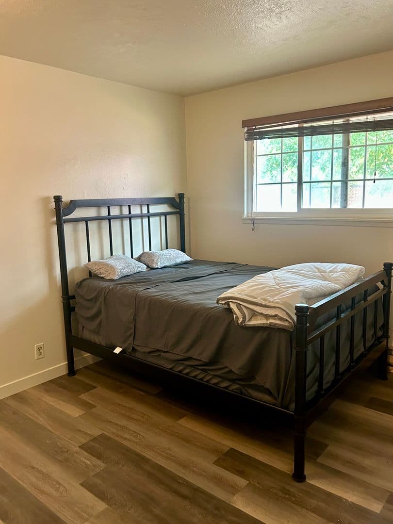 Salem Condo: 3454 Chief's Ct. NE
