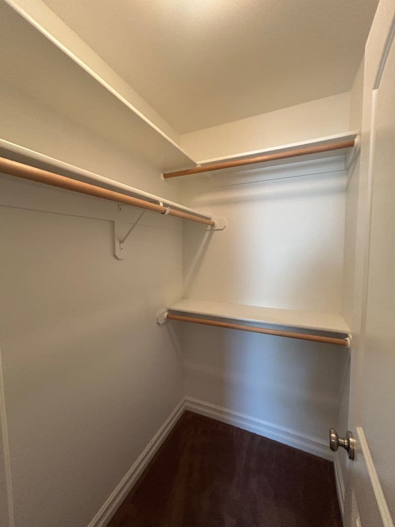 Salem Apartment: Multi