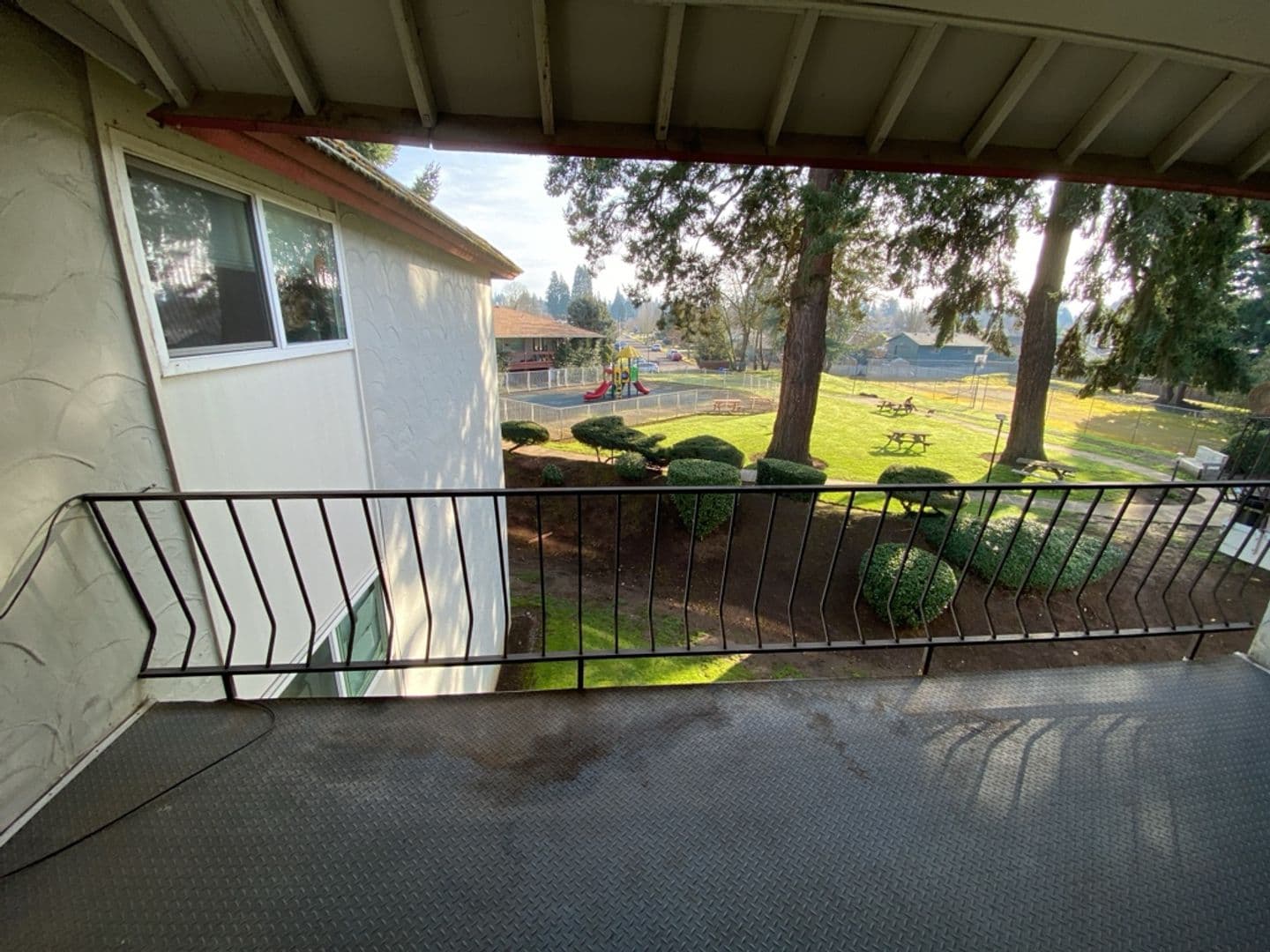 Keizer Apartment: 549-599 Greenwood Dr NE