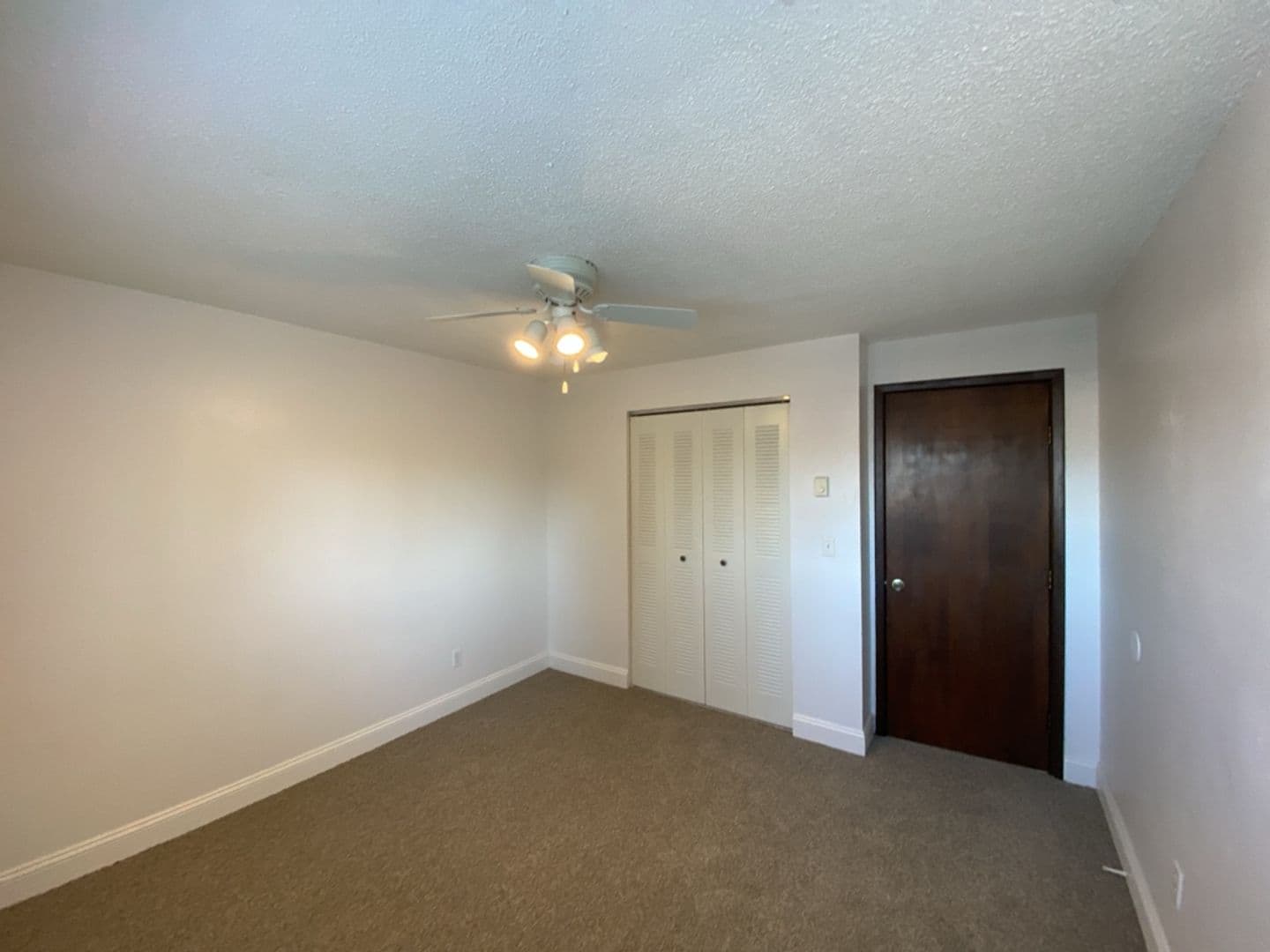 Keizer Apartment: 549-599 Greenwood Dr NE