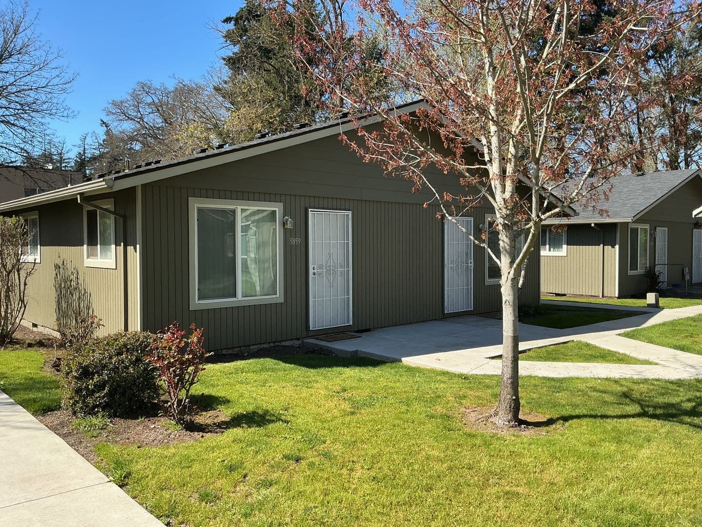 Salem Apartment: 3809-3873 24th Pl NE
