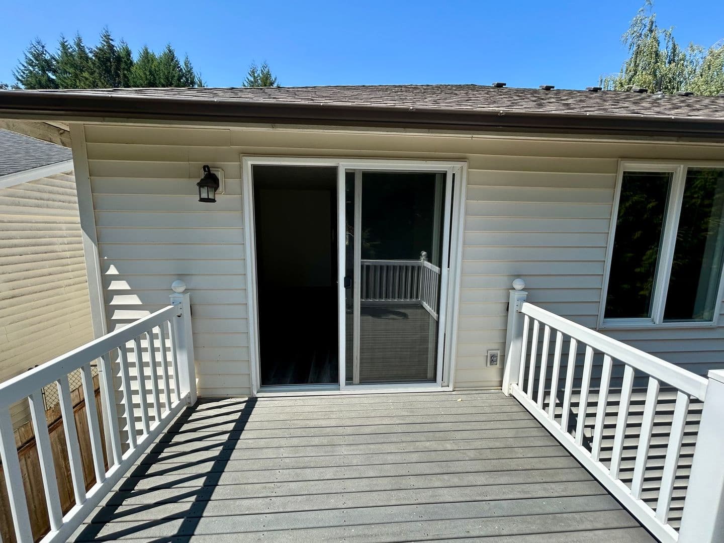 Salem House: 6034 Fircrest St. SE