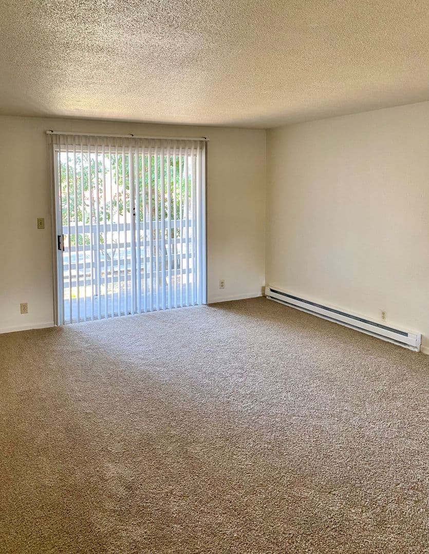 Salem Apartment: 612-614 Shangri La Ave NE