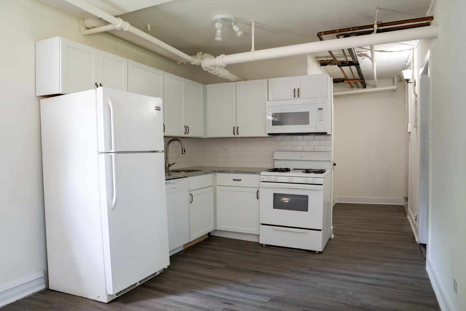 Chicago Apartment: 3334-3344 W. Ainslie St.