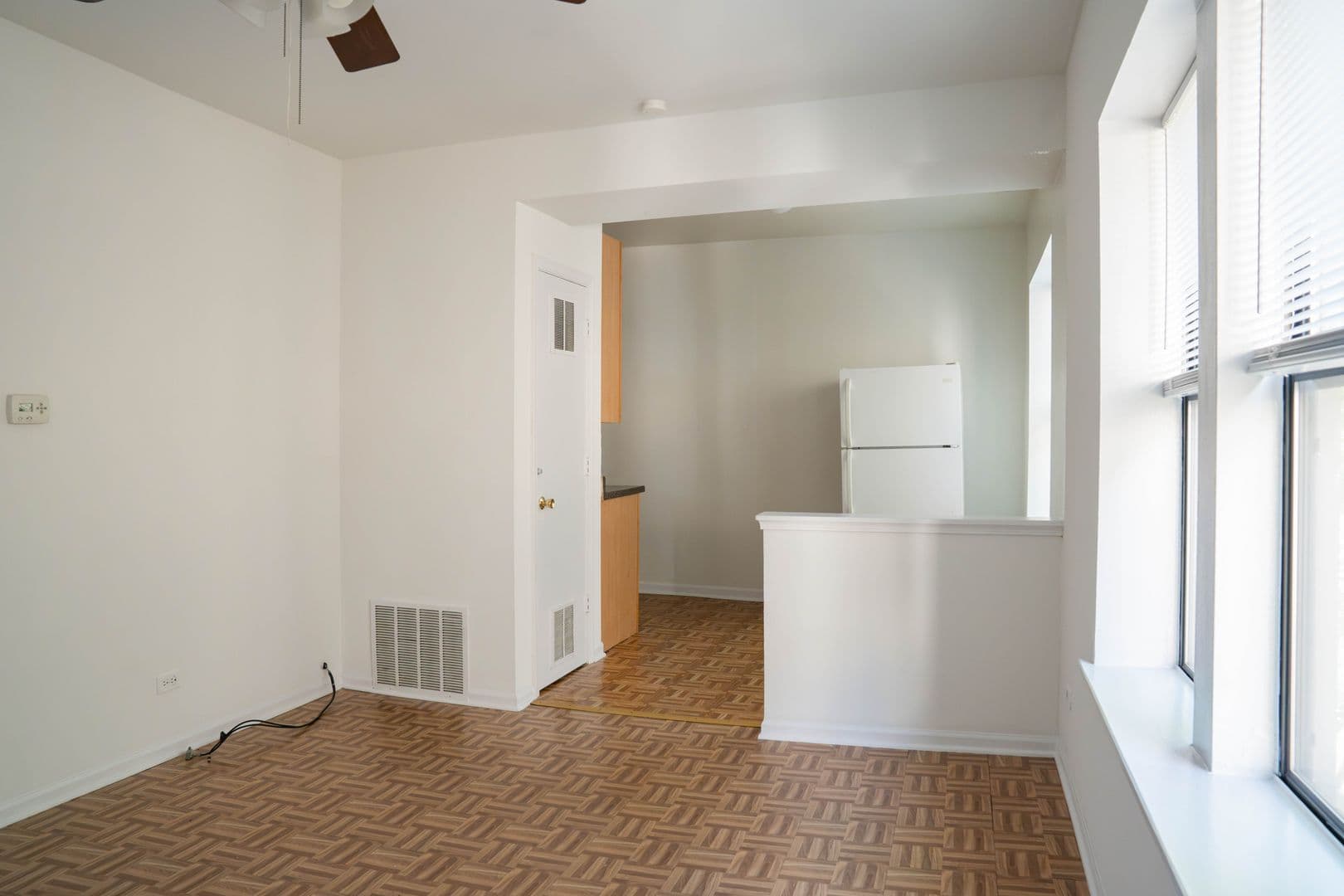 Chicago Apartment: 3146-3170 W. Eastwood Ave