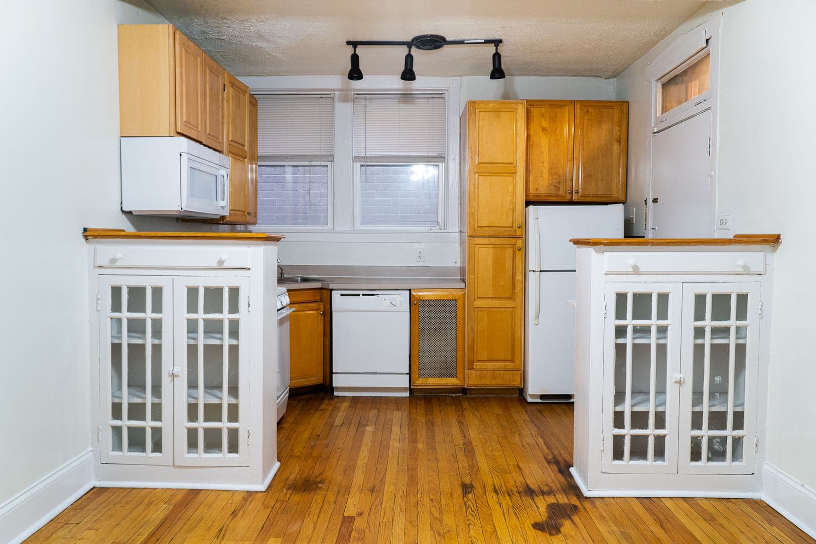 Chicago Apartment: 4440 - 4448 N. Western Ave