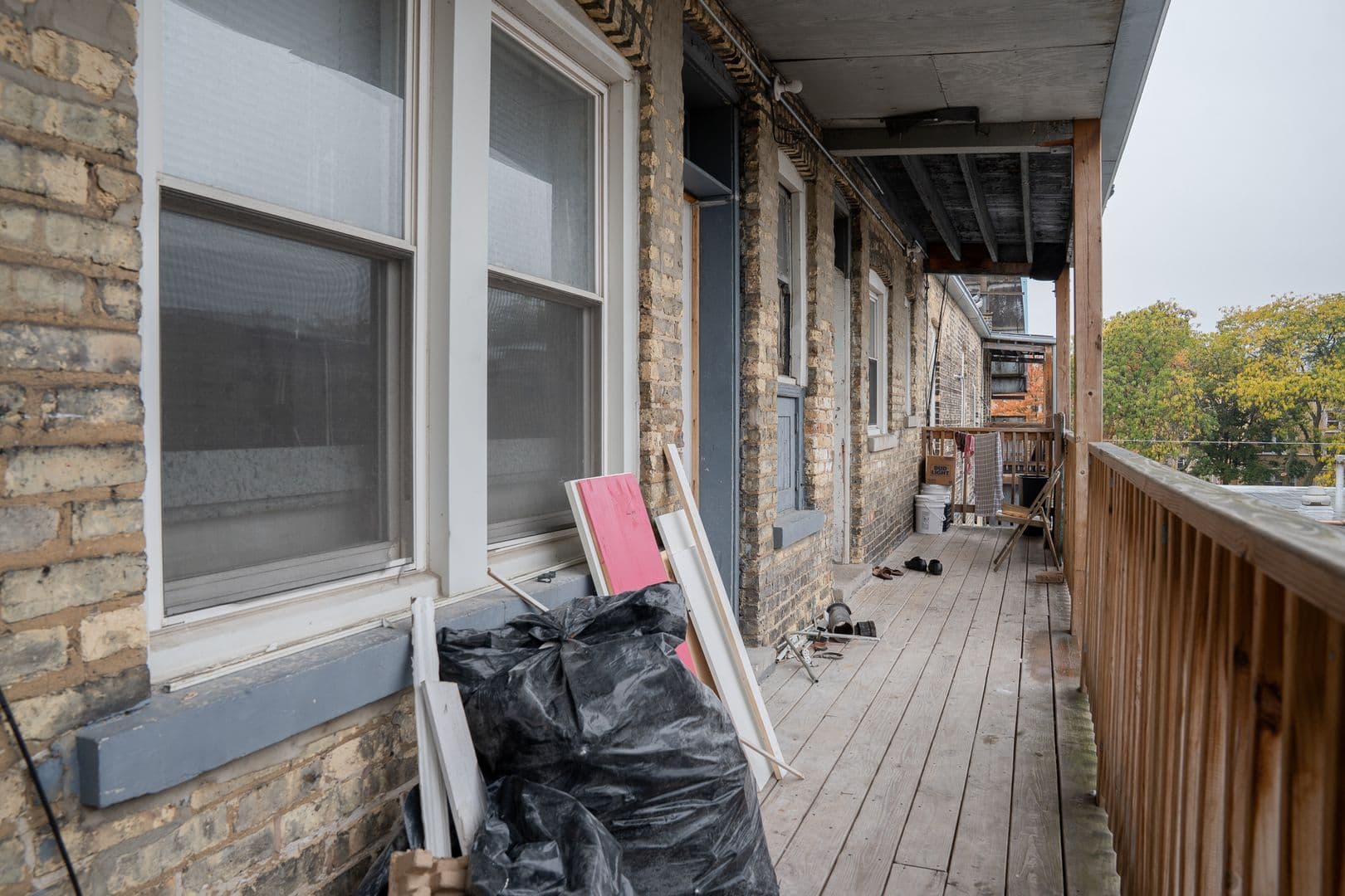Chicago Apartment: 4804-4806 N. Avers Ave