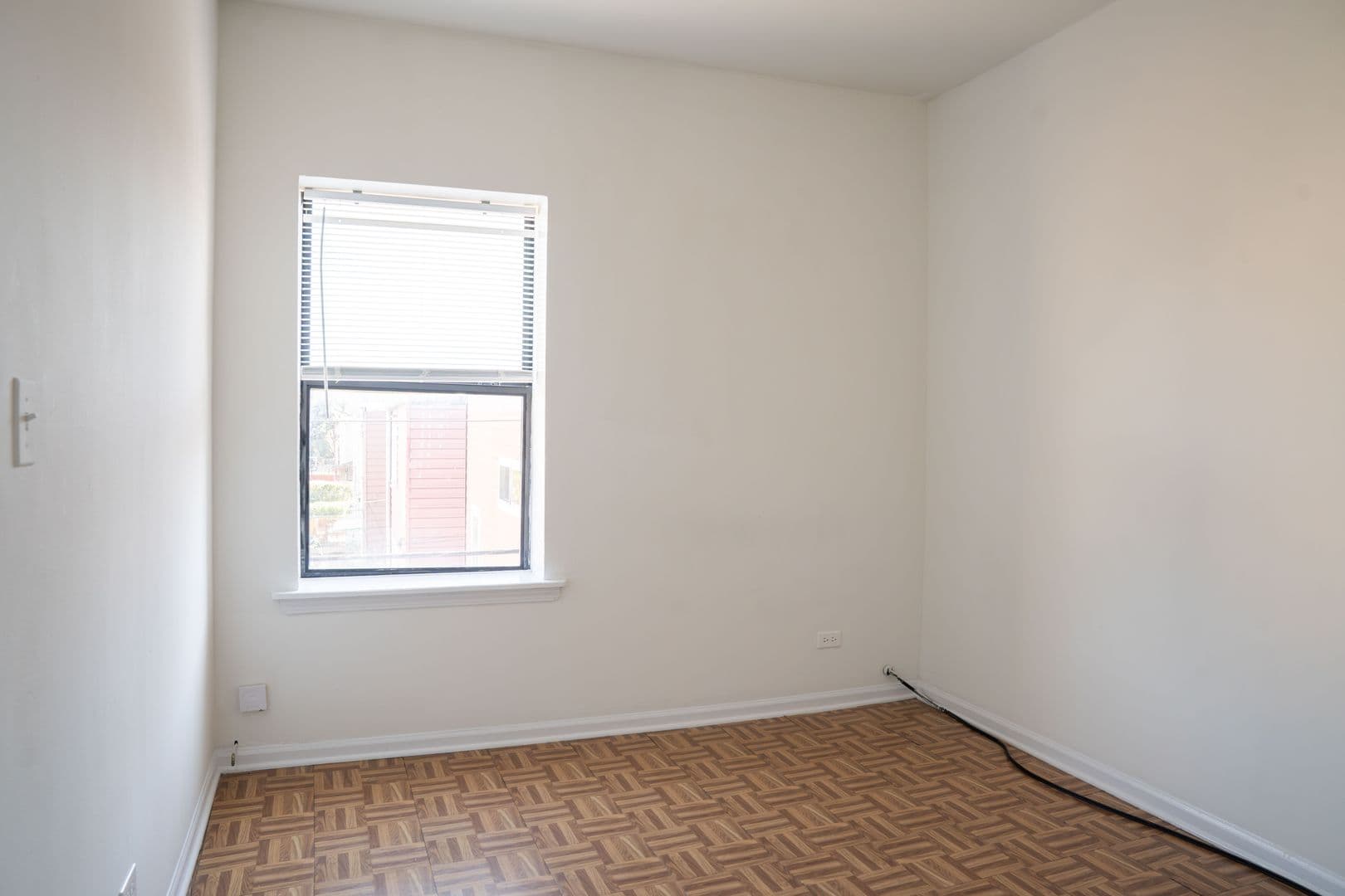 Chicago Apartment: 3146-3170 W. Eastwood Ave