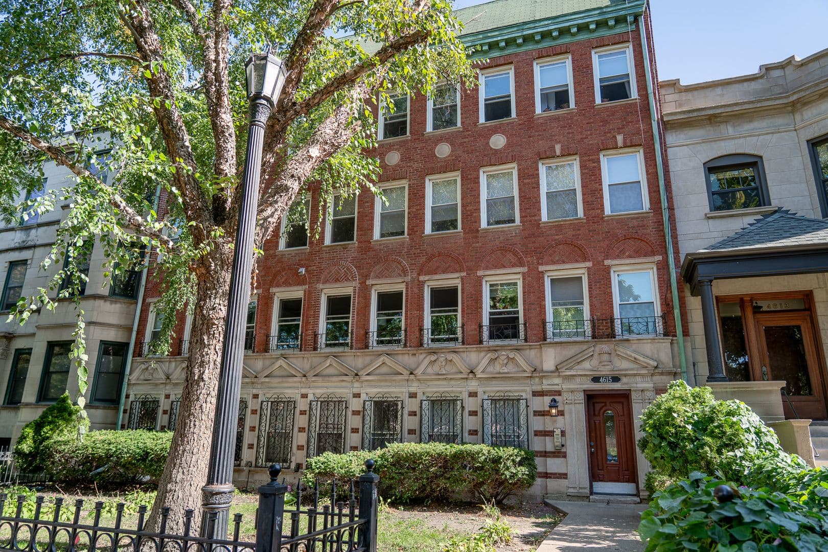 Chicago Apartment: 4615 N. Malden St