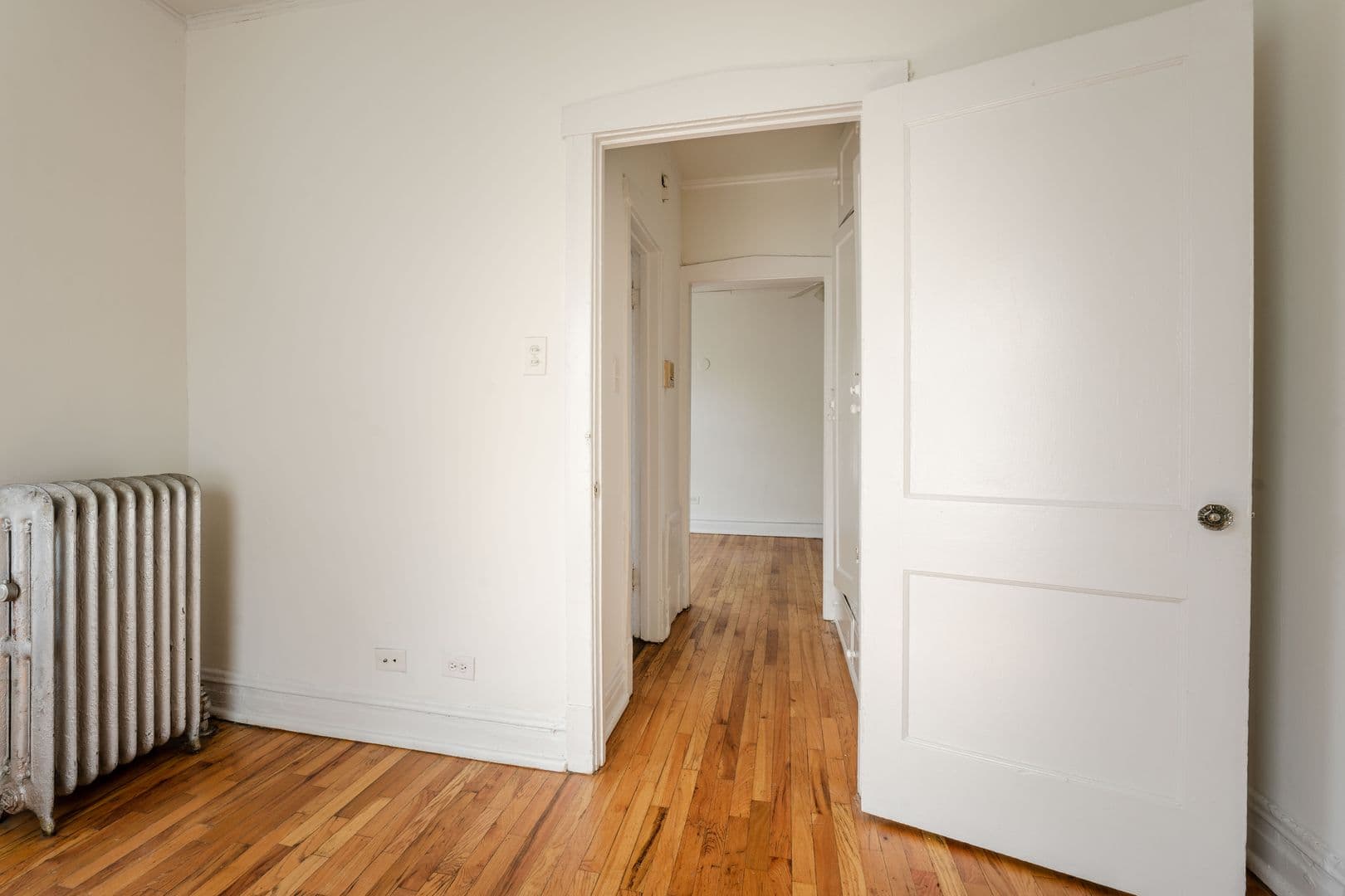 Chicago Apartment: 3334-3344 W. Ainslie St.