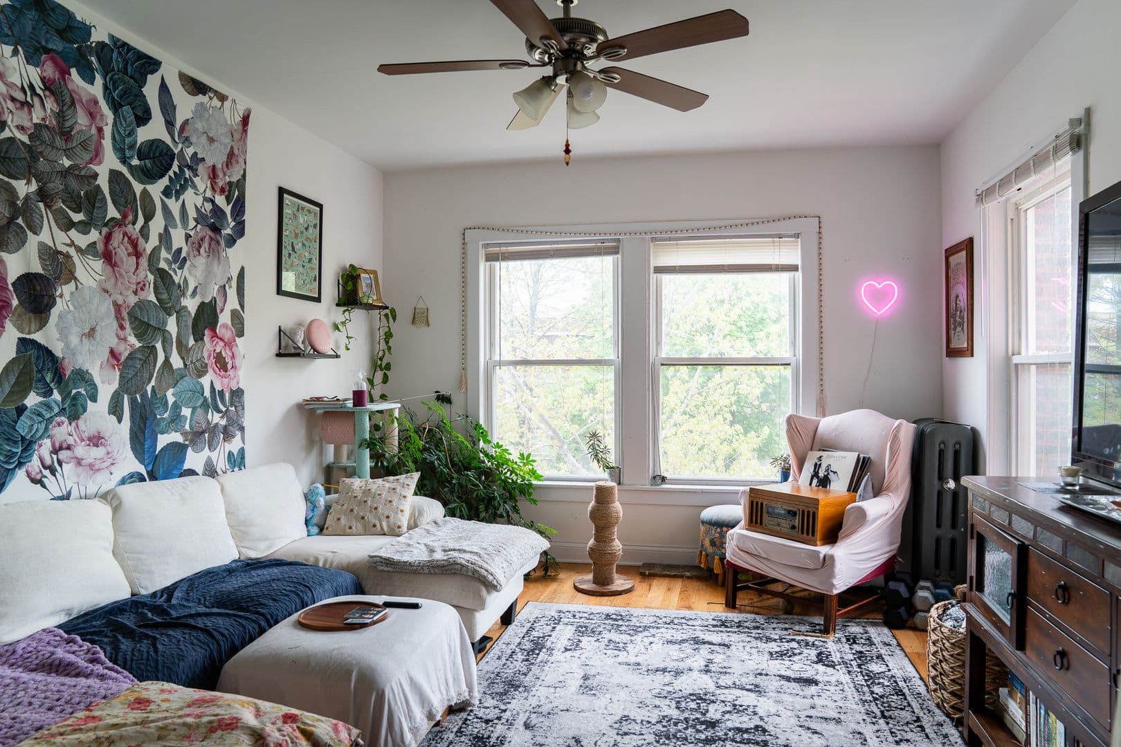 Chicago Apartment: 4730 - 4744 N. Whipple St