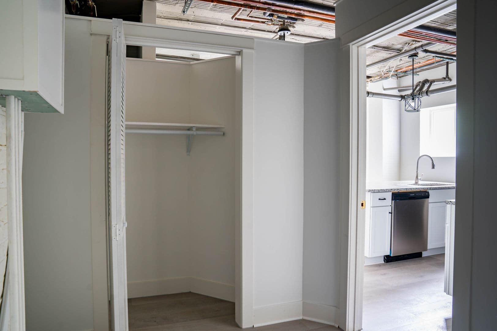 Chicago Apartment: 3334-3344 W. Ainslie St.