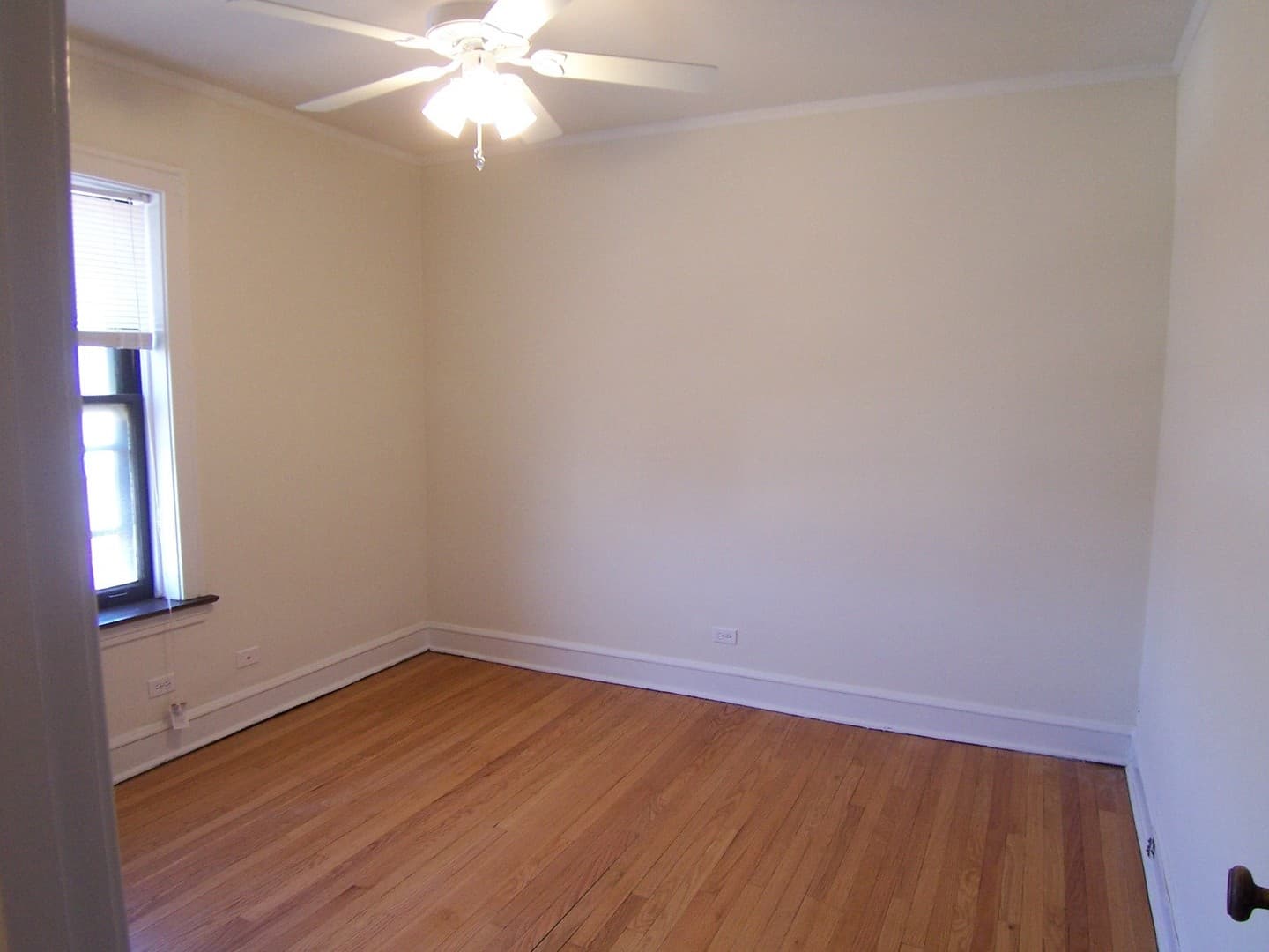 Chicago Apartment: 4028-4030 N. Paulina St