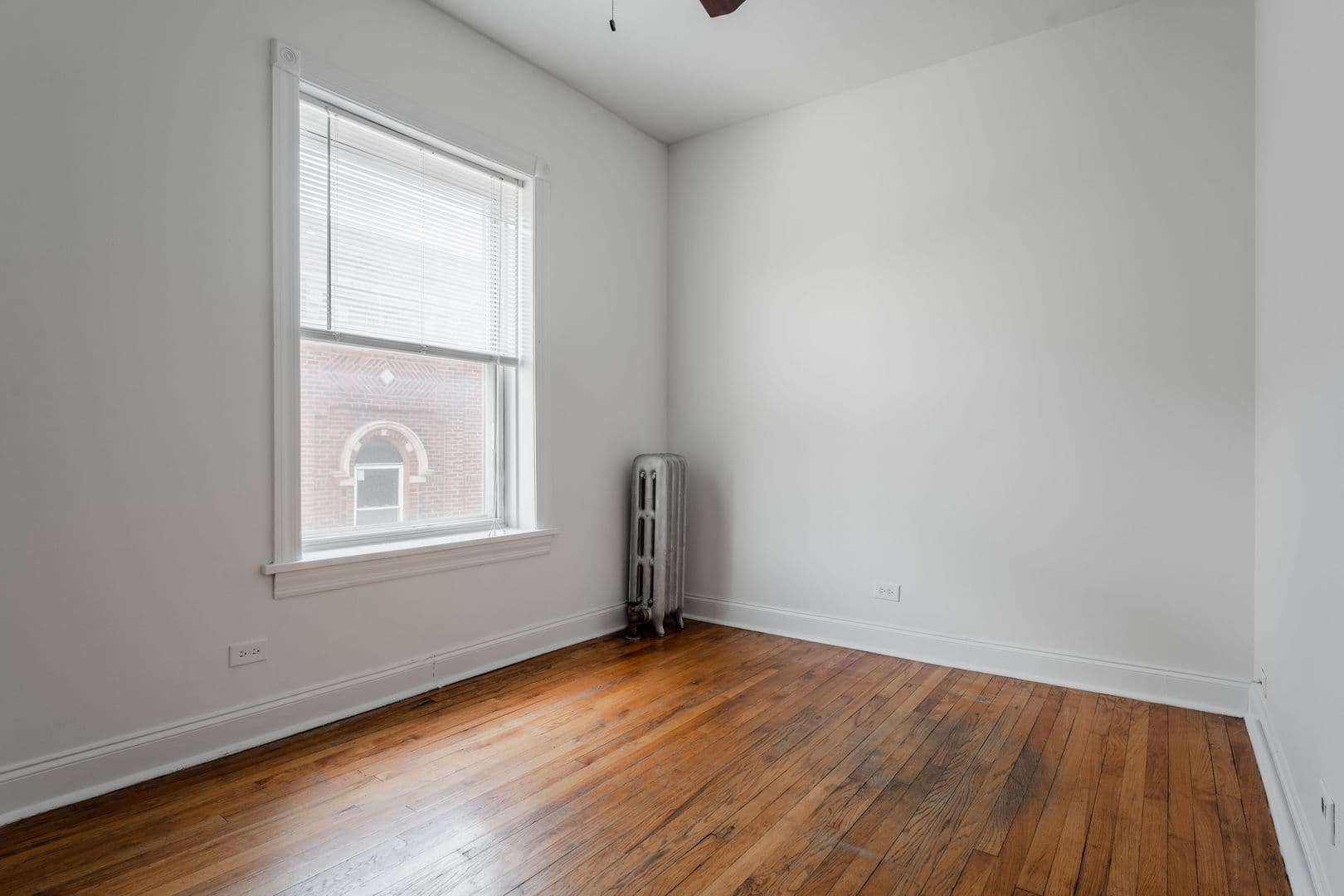 Chicago Apartment: 4751-4761 N. Clark St