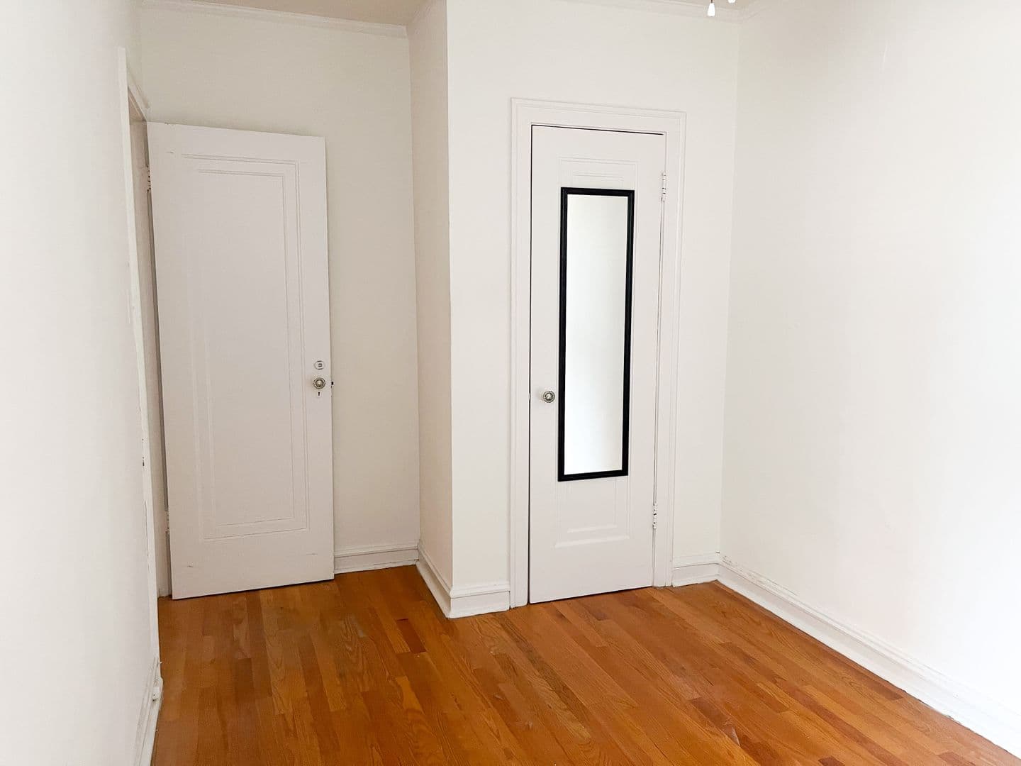 Chicago Apartment: 4545 N. Beacon St.