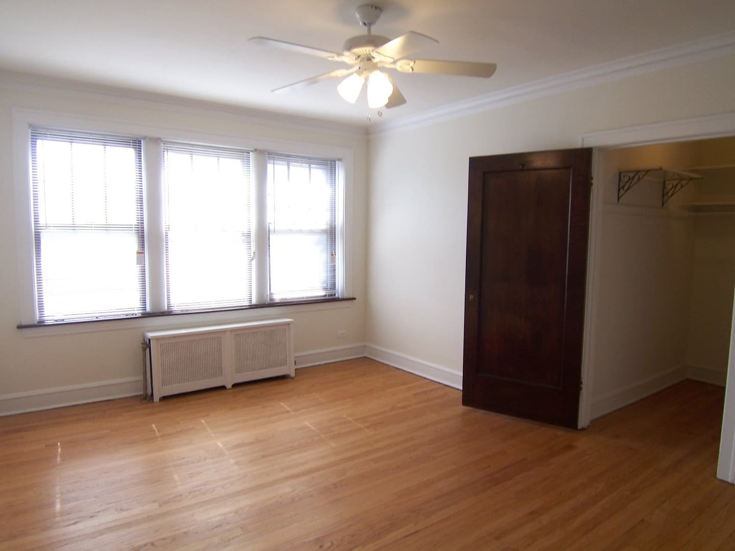 Chicago Apartment: 4028-4030 N. Paulina St