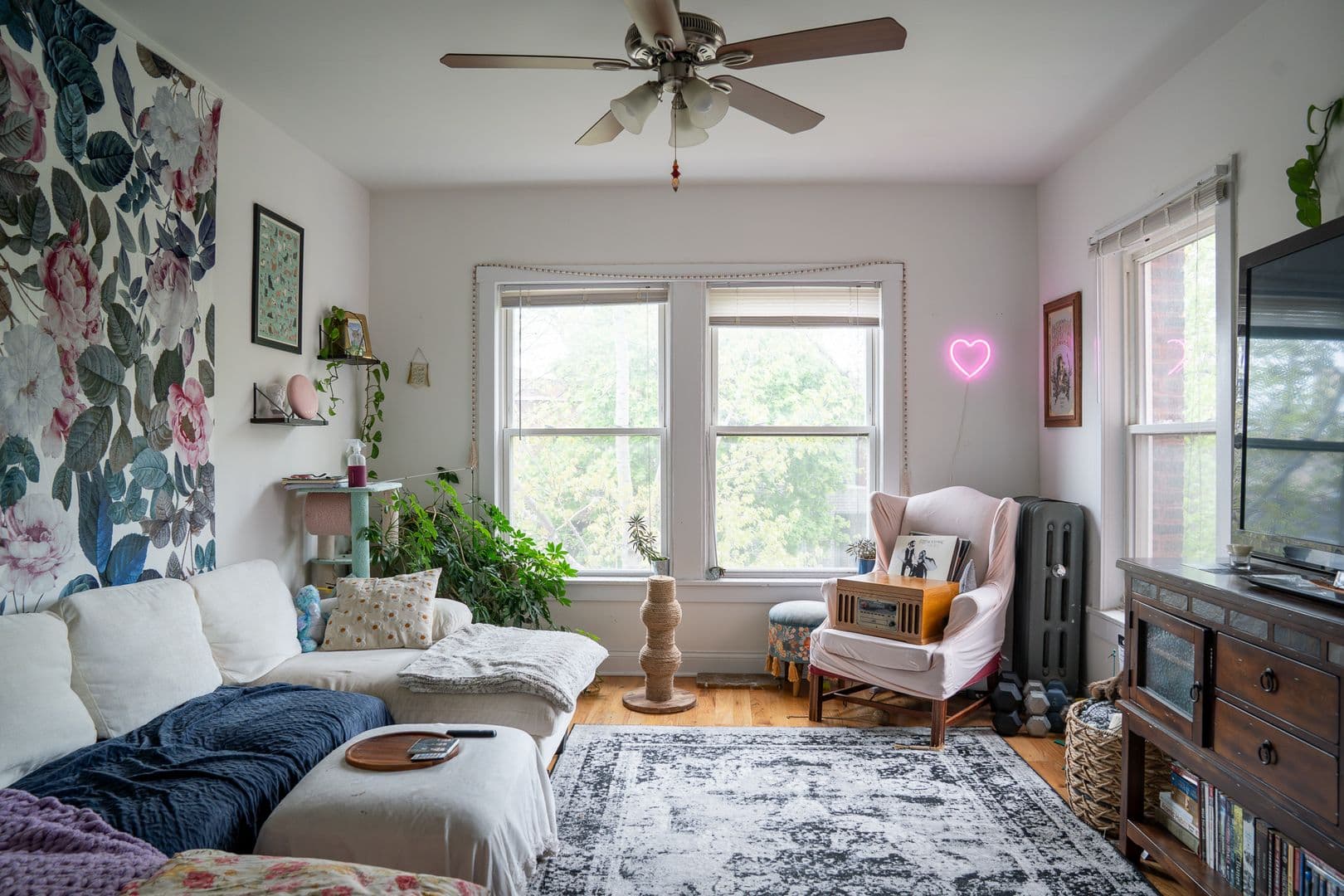 Chicago Apartment: 4730 - 4744 N. Whipple St