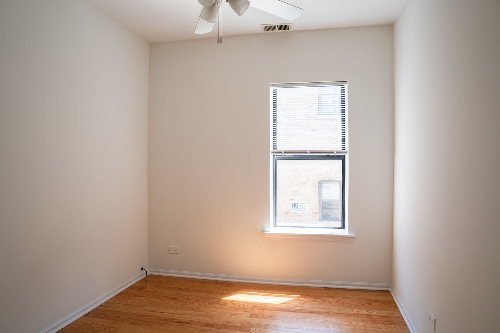 Chicago Apartment: 3146-3170 W. Eastwood Ave