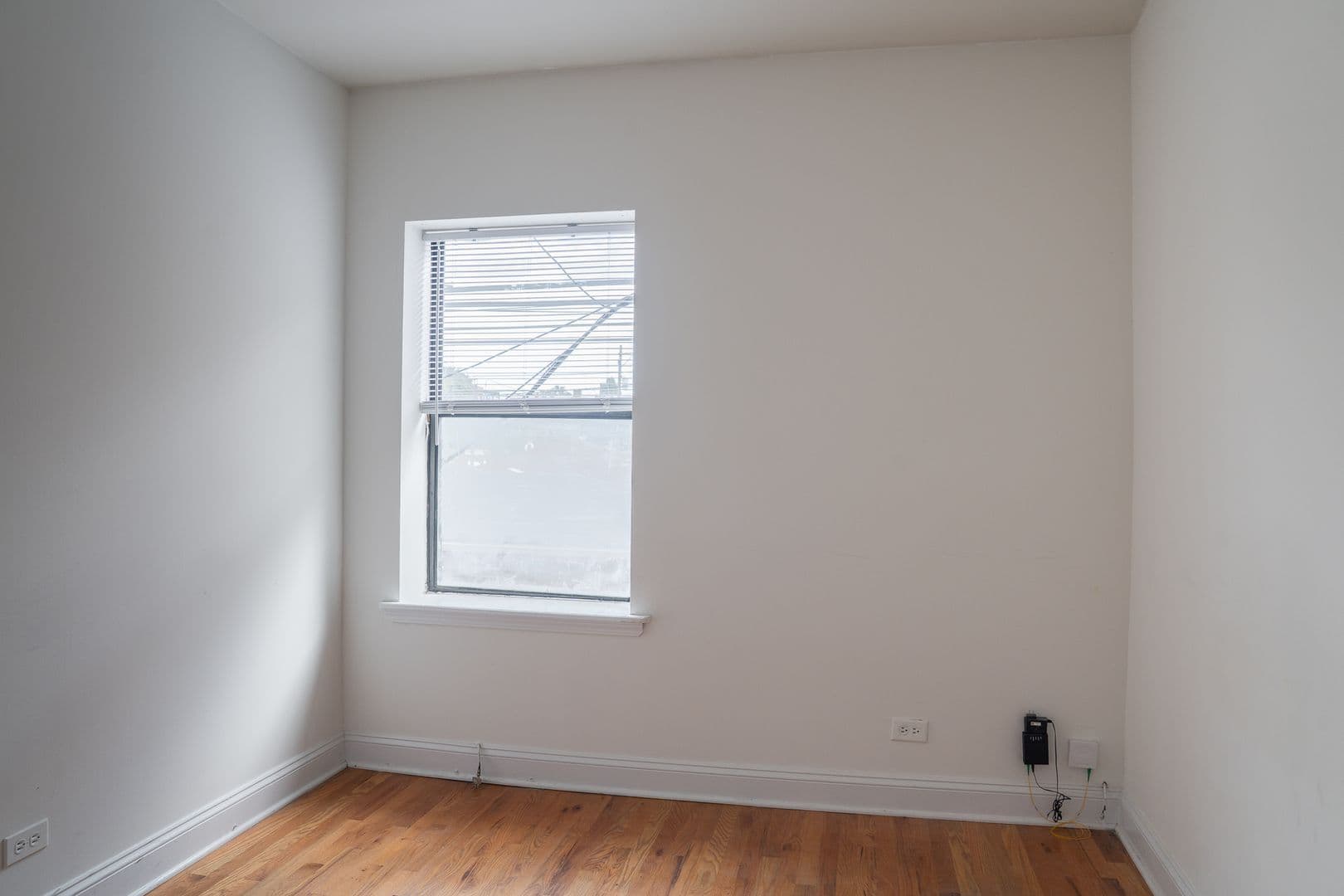 Chicago Apartment: 3146-3170 W. Eastwood Ave