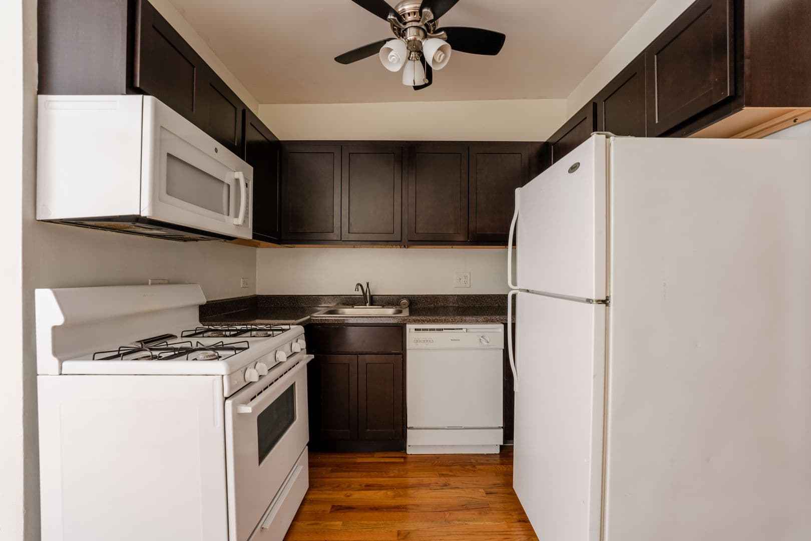 Chicago Apartment: 4615 N. Malden St