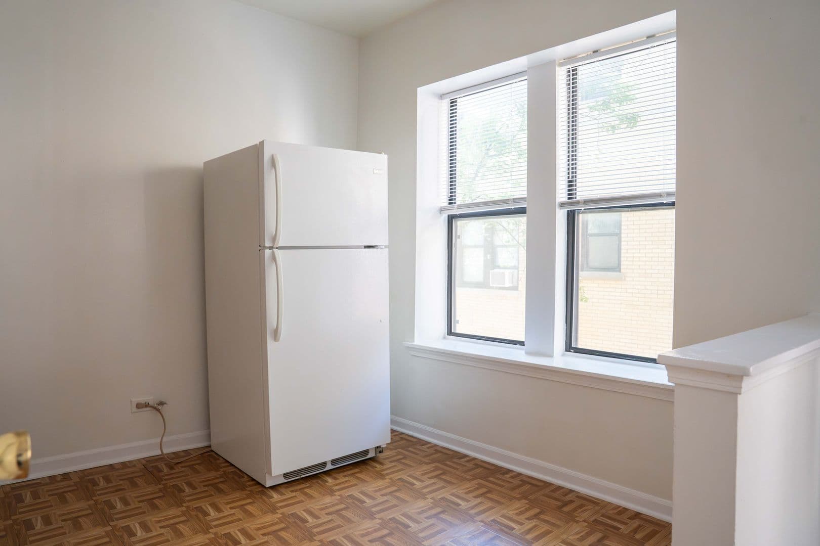 Chicago Apartment: 3146-3170 W. Eastwood Ave