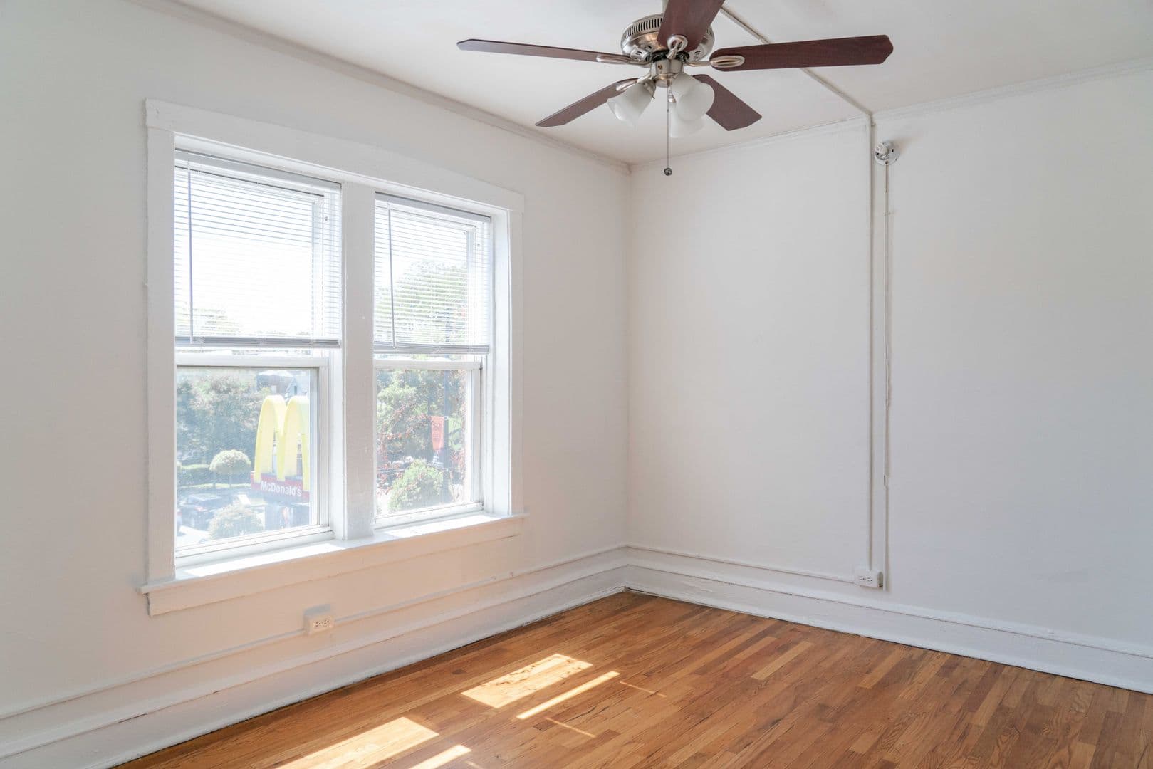 Chicago Apartment: 4804-4806 N. Avers Ave