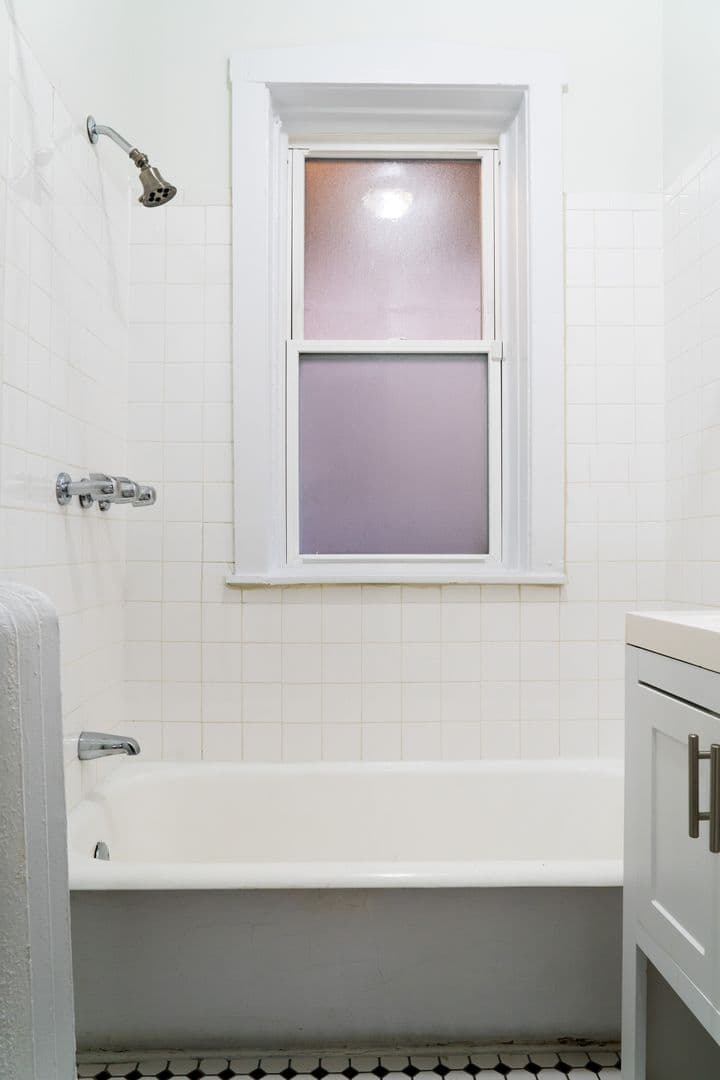 Chicago Apartment: 4440 - 4448 N. Western Ave